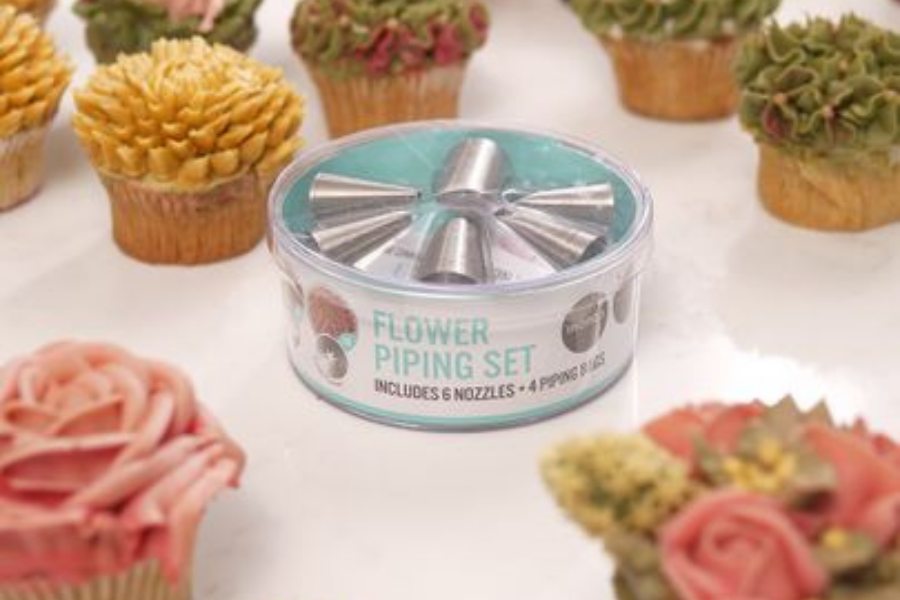 PIPING BAGS & NOZZLES