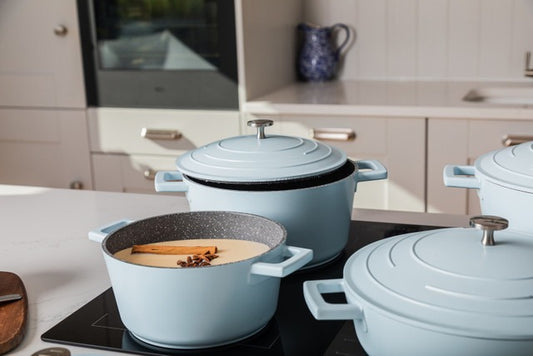 Mastercraft Cast Aluminium Casserole Dish, 2.5L, Sky Blue