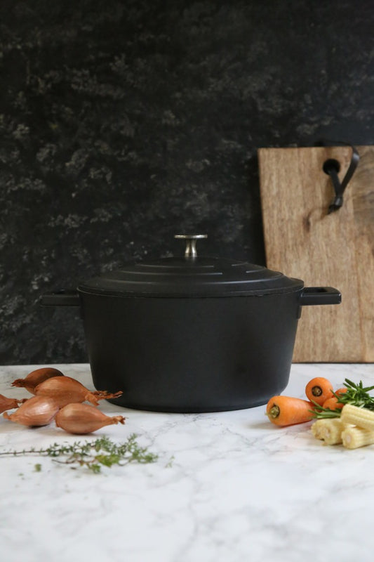 Mastercraft 4L Large Cast Aluminium Casserole Dish With Lid, Black, 24Cm