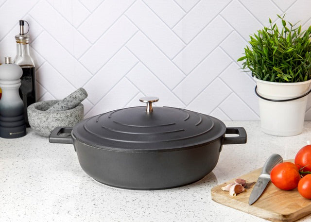Mastercraft 4L Shallow Cast Aluminium Casserole Dish With Lid, Black, 28Cm