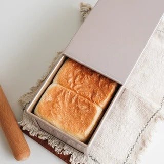 Chefmade Loaf Pan w/Cover 1.2kg - 39cm 