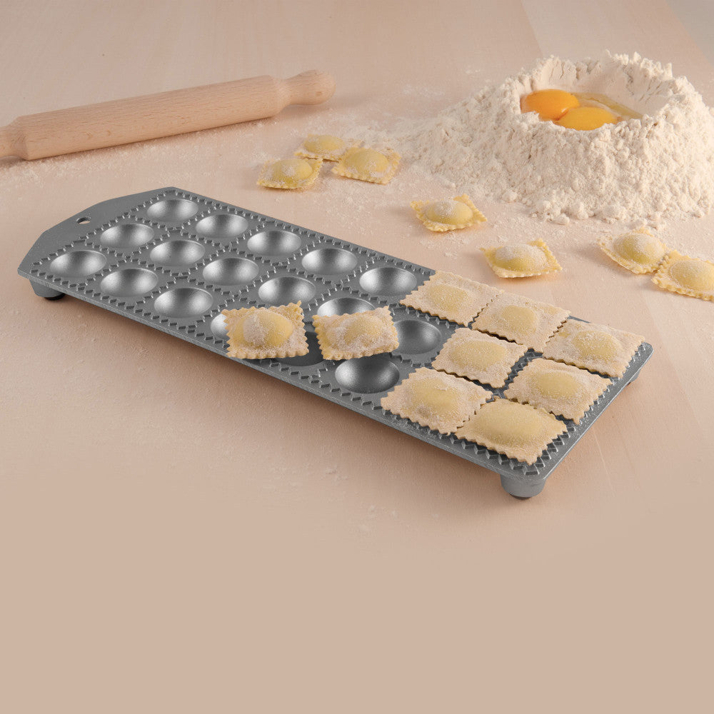 Professional #47 Ravioli Tray Round 24 Hole