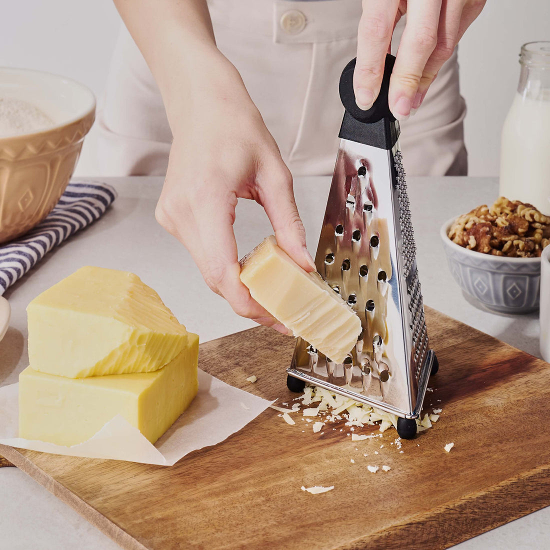 Avanti Grater Triangular