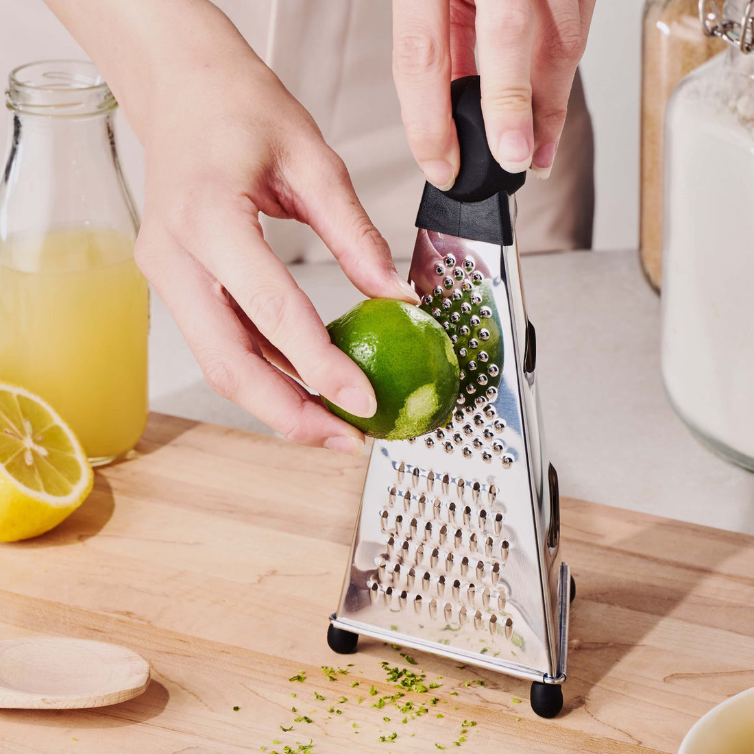 Avanti Grater Triangular