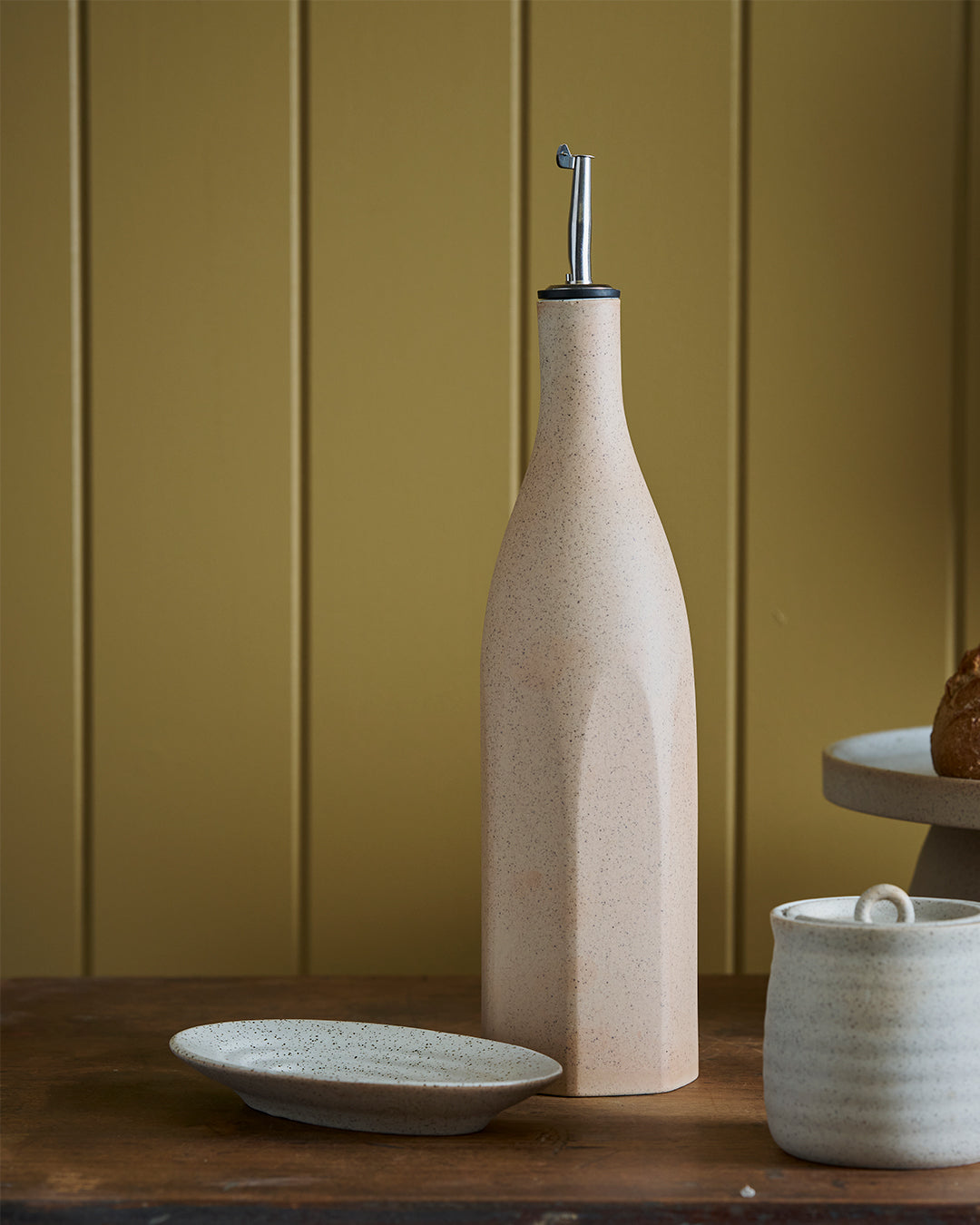 Robert Gordon Olive Oil Bottle 750Ml With Pourer - Garden To Table