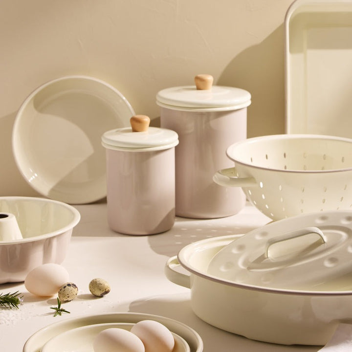 Dw Daylesford Enamel Bundt Pan - Cream